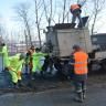 Городские службы приступили к ямочному ремонту литым асфальтом